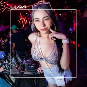 Dengarkan lagu DJ DENGARLAH BINTANG HATIKU nyanyian DJ LIAA dengan lirik