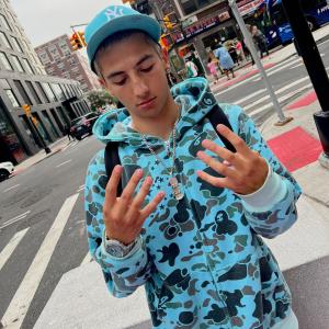 收聽Baby Chico的Zack Efron (Explicit)歌詞歌曲