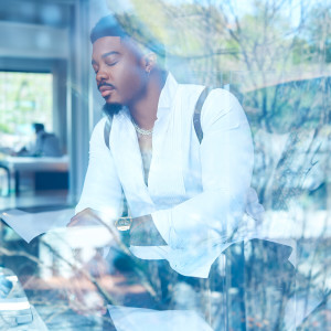 ดาวน์โหลดและฟังเพลง TIYANI พร้อมเนื้อเพลงจาก Tiyani Afrika