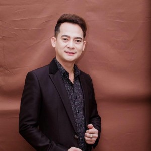 Listen to Lý Sơn Quê Hương Anh song with lyrics from Đoàn Minh