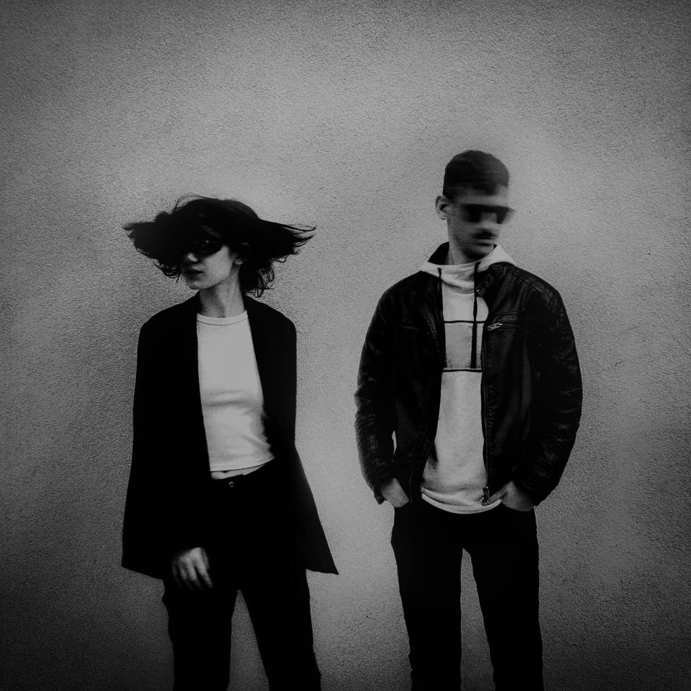 Високо і темно (feat. Dana Dark)