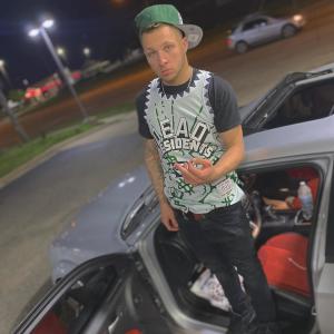 Lil Scale的專輯Iridescent (feat. Drew Verdé & Dong) (Explicit)