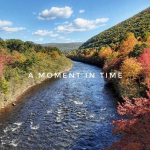 Mike Alexander的专辑A Moment In Time