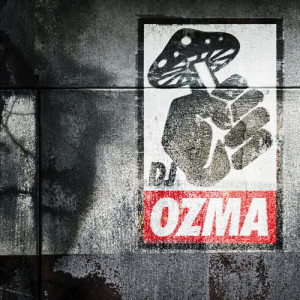 收聽DJ OZMA的Age Age Every Knight歌詞歌曲