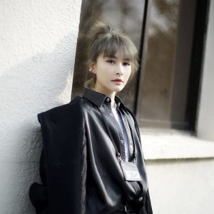 厉娜 ดาวน์โหลดและฟังเพลงฮิตจาก 厉娜
