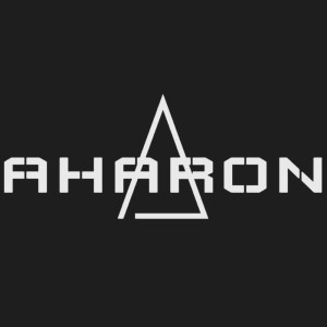 Dengarkan lagu MEU CHAMADO nyanyian Aharon dengan lirik