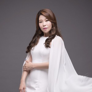 Listen to 老兵之家 (完整版) song with lyrics from 金善姬