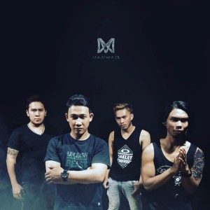 Dengarkan lagu Hilang nyanyian Maximaze dengan lirik