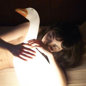 Dengarkan lagu Still I Crave You(feat. MARICELLE) nyanyian Snowk dengan lirik