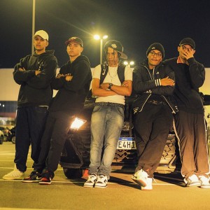 Dengarkan lagu Sombra nyanyian Upedromc dengan lirik