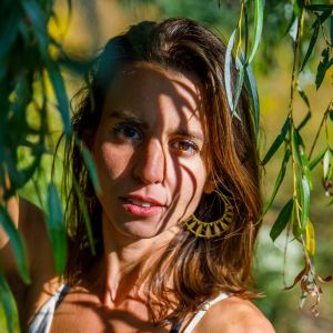 Julia Simone的專輯You Don't Know