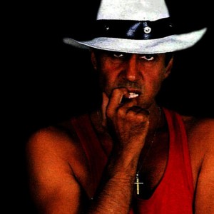 ดาวน์โหลดและฟังเพลง Svalutation พร้อมเนื้อเพลงจาก Adriano Celentano