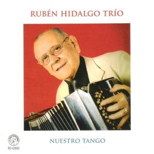 ดาวน์โหลดและฟังเพลง Novedoso พร้อมเนื้อเพลงจาก Primo Antonio