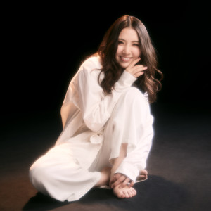 阿部真央 ดาวน์โหลดและฟังเพลงฮิตจาก 阿部真央