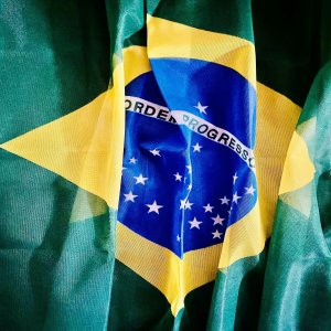 Lisa Lopes Vieira的專輯Hino da Independência - Violino