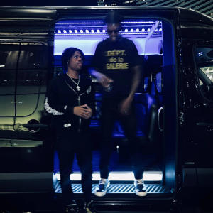 Samosthated的專輯against me (feat. Ajizo) [Explicit]