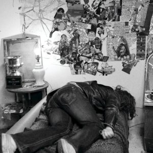 ดาวน์โหลดและฟังเพลง Don't Break the Needle พร้อมเนื้อเพลงจาก J. Roddy Walston & The Business