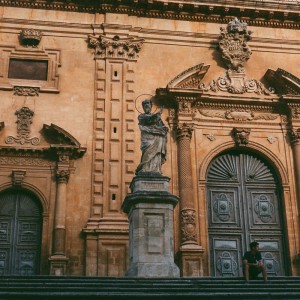 Listen to Enna (Live Acoustic) song with lyrics from Ben Cipolla