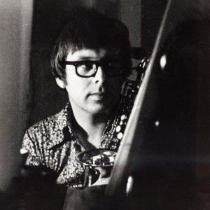 收聽Erik Andresen Quartet的Chan and Phil歌詞歌曲