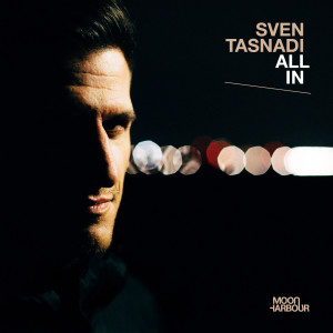 ดาวน์โหลดและฟังเพลง Keep Rolling พร้อมเนื้อเพลงจาก Sven Tasnadi