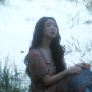 Dengarkan lagu 다음 생엔 나를 더 사랑하세요 (Love Me More When Fate Reunites Us) nyanyian Ondé (온데) dengan lirik
