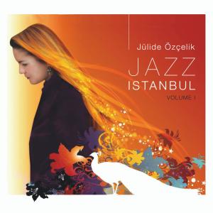 收聽Jülide Özçelik的Kara Toprak歌詞歌曲
