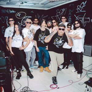 default playlist img