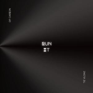 ดาวน์โหลดและฟังเพลง Run It (Explicit) พร้อมเนื้อเพลงจาก DF Car$on