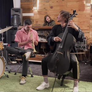 default playlist img