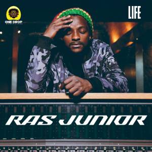 ดาวน์โหลดและฟังเพลง Jah Jah พร้อมเนื้อเพลงจาก Ras Junior