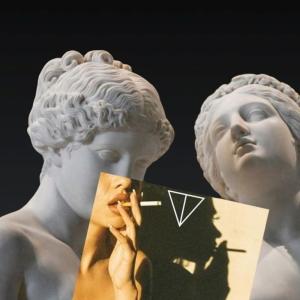 收聽Triptych的Weather in December歌詞歌曲