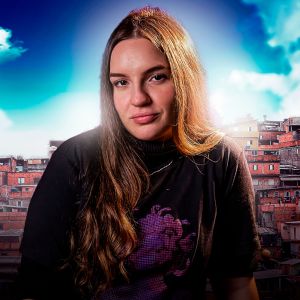 ดาวน์โหลดและฟังเพลง Te Enlouquece (Explicit) พร้อมเนื้อเพลงจาก Victória Andrade