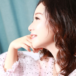Album 用爱点燃爱 from 丁晓晖
