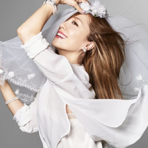 ดาวน์โหลดและฟังเพลง Mikazuki Marumaru พร้อมเนื้อเพลงจาก Ayaka Hirahara