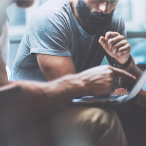 Dengarkan Rainier lagu dari Breathe Labs dengan lirik