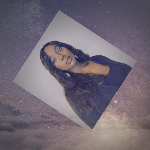 Dengarkan Dreaming in the Light lagu dari Shelley Black dengan lirik