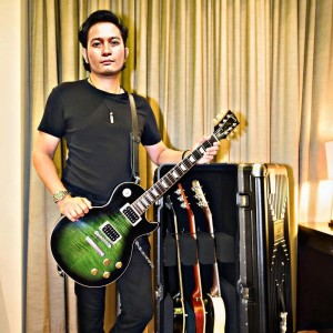 ดาวน์โหลดและฟังเพลง Telah Pergi (Remastered 2025) พร้อมเนื้อเพลงจาก Sigit Fernando