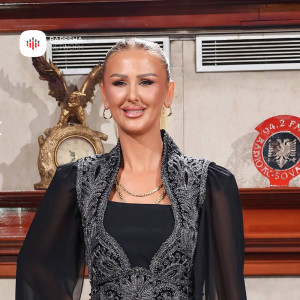 收聽Vushe Mjaki的Kaloj jeta ne gurbet te zi歌詞歌曲