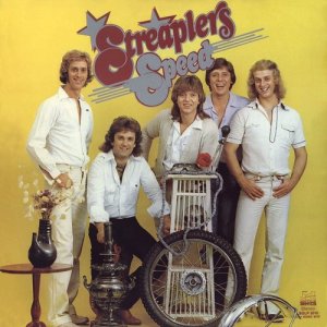 ดาวน์โหลดและฟังเพลง Ca Plane Pour Moi พร้อมเนื้อเพลงจาก Streaplers