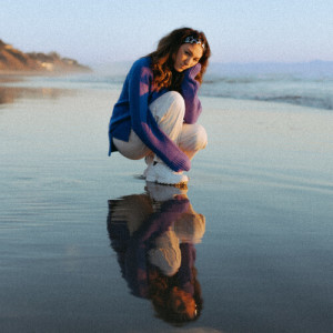 ดาวน์โหลดและฟังเพลง Something About the Weather พร้อมเนื้อเพลงจาก She Is Jules