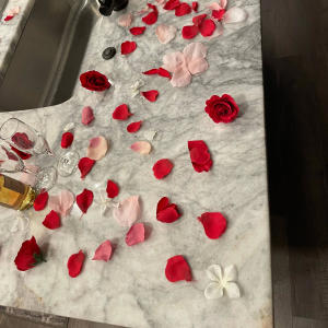 收聽Bemoni的Your Mines (feat. Dimes)歌詞歌曲