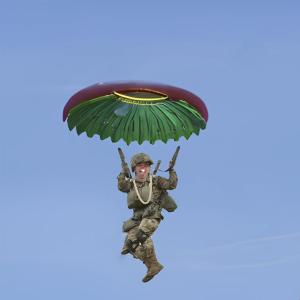 Dengarkan lagu Flyin High nyanyian D.Daye dengan lirik