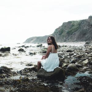 收聽Mia Humphrey的White Flag歌詞歌曲