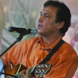 ดาวน์โหลดและฟังเพลง Perahu Retak พร้อมเนื้อเพลงจาก Franky Sahilatua