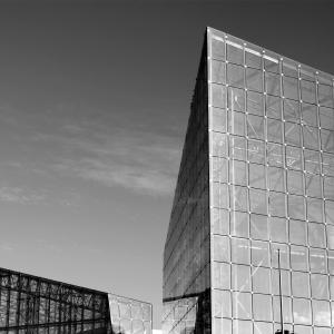 收聽Alexandra Atnif的Ephemeral Moments of Mental Clarity歌詞歌曲