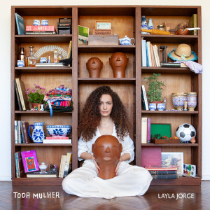 ดาวน์โหลดและฟังเพลง Margarida พร้อมเนื้อเพลงจาก Layla Jorge