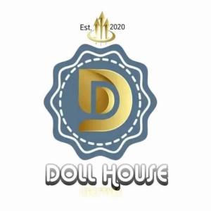 ดาวน์โหลดและฟังเพลง Doll House (feat. Mosh T & Vrr Pha SA) พร้อมเนื้อเพลงจาก Euphoria B