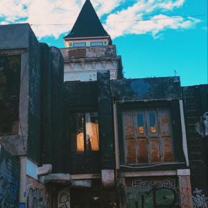 default playlist img