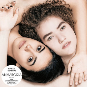 ดาวน์โหลดและฟังเพลง Nos พร้อมเนื้อเพลงจาก Anavitória