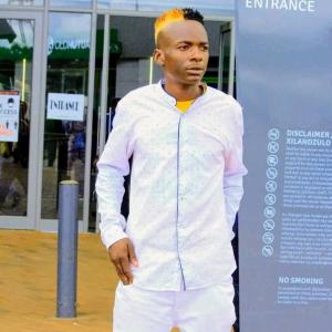 收听Gumba Gumbaa的Ku hanyiwa kanwe (feat. Dj Hendzo & Skero B)歌词歌曲